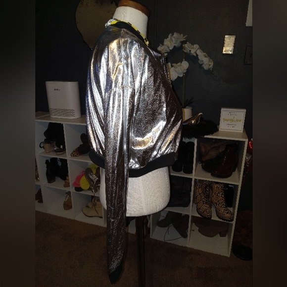 Shein jacket - Picture 3 of 11